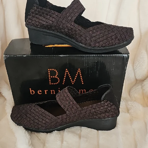 bernie mev. Women's Dark Brown Woven Flats - Picture 1 of 12